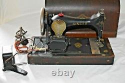 Antique SINGER 27 BT7 1919 Electric Sewing Machine in Bentwood Case w Key WORKS