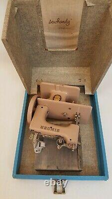 Antique SINGER Child Sewhandy 1953 No. 20 Sewing Machine Carrying Case sew handy