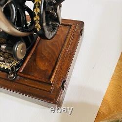 Antique SINGER Hand Crank Sewing Machine 1906 Great Britain