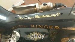 Antique SINGER SEWING MACHINE cast iron treadle head victorian 1929