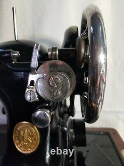 Antique Singer 128-3 AE 188053 Series Sewing Machine with light, and wooden case