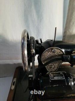 Antique Singer 128-3 AE 188053 Series Sewing Machine with light, and wooden case