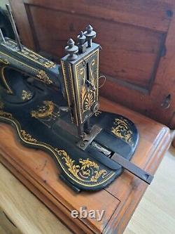 Antique Singer 12k Sewing Machine fiddle based & cased & shuttle bobbin as pics