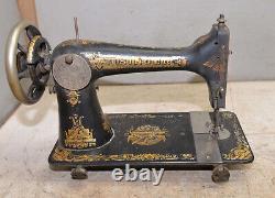 Antique Singer 1907 treadle sewing machine head collectible early tool
