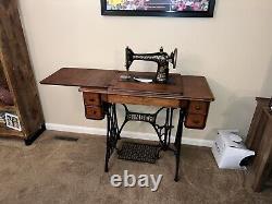 Antique Singer 1922 Sewing Machine Table