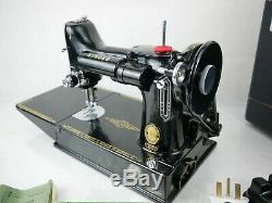Antique Singer 221K Featherweight Sewing Machine 20 December 1955