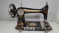 Antique Singer 27 Sewing Machine 1904, for home decor only, moving machine parts