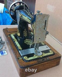 Antique Singer 28, 28K Hand Crank Sewing Machine