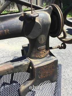 Antique Singer 29-4 Sewing Machine Head Cast Iron Leather Industrial Cobbler