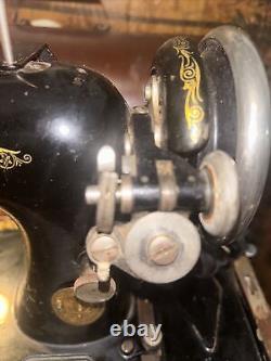 Antique Singer 99K Sewing Machine 1923 Need belt and serviceMotor Works