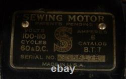 Antique Singer Black & Gold Tone Ornate Sewing Machine Serial No. AA147703