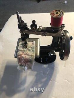 Antique Singer Child Size Sewing Machine, Works