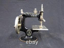Antique Singer Child or Salesman Sample Sewing Machine #20