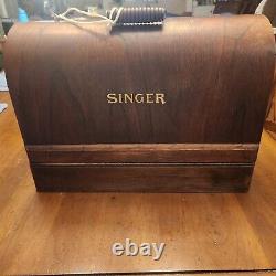 Antique Singer Electric sewing machine from Feb, 1929 in good working order