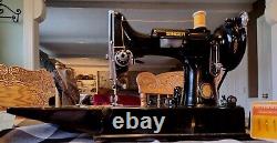 Antique Singer Featherweight Sewing Machine 1951 Original