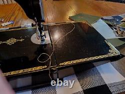 Antique Singer Featherweight Sewing Machine 1951 Original