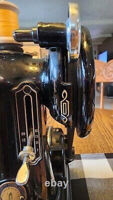 Antique Singer Featherweight Sewing Machine 1951 Original