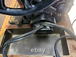 Antique Singer Manufacturing Co. Model 128 Sewing Machine Serial JC157026 Tested