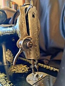 Antique Singer Mfg Co. Black Sewing Machine No. 15 Serial No. G896416