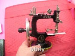 Antique Singer Miniature Sewing Machine D4