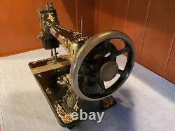 Antique Singer Model 27 Sewing Machine 1906 Sphinx Treadle, witho stand