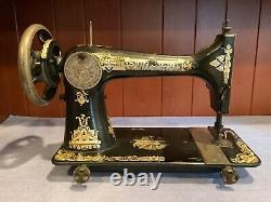 Antique Singer Model 27 Sewing Machine 1906 Sphinx Treadle, witho stand