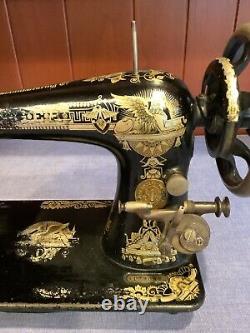 Antique Singer Model 27 Sewing Machine 1906 Sphinx Treadle, witho stand