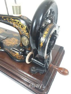 Antique Singer New Family Domestic 12K Sewing Machine Walnut case with key 1876