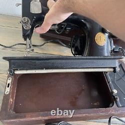 Antique Singer Portable Sewing Machine Model 128 1930s Works