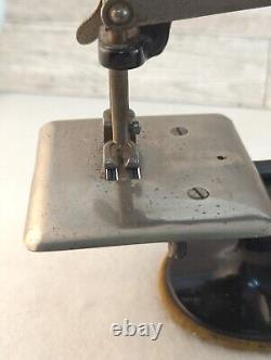 Antique Singer Sewhandy Child Sewing Machine Model 20 See All Photos