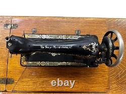 Antique Singer Sewing Machine (1916 G-Series)