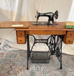 Antique Singer Sewing Machine 1921 No 15 In Cabinet with Part 121021 WORKS