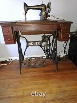 Antique Singer Sewing Machine 1930's with Treadle, (works)