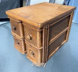 Antique Singer Sewing Machine 4 Drawer Set. Beautiful Tiger Oak