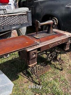 Antique Singer Sewing Machine Circa 1900