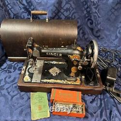Antique Singer Sewing Machine, G0910508 La Vencadora Decals, Works