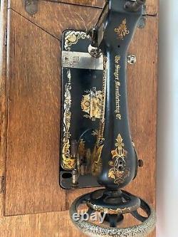 Antique Singer Sewing Machine H6653716