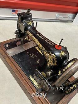 Antique Singer Sewing Machine Handcrank With Original Wood Box