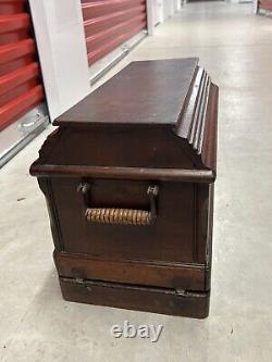 Antique Singer Sewing Machine Handcrank With Original Wood Box
