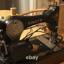 Antique Singer Sewing Machine In Bentwood Case Without Key