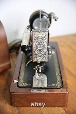 Antique Singer Sewing Machine Knee Lever Crank Wood Case box vintage
