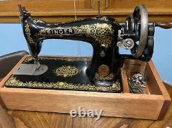 Antique Singer Sewing Machine Model 115 Gingerbread, Hand Crank