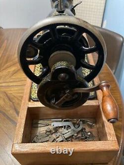 Antique Singer Sewing Machine Model 115 Gingerbread, Hand Crank