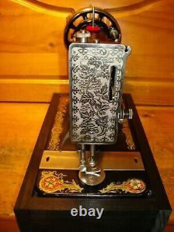 Antique Singer Sewing Machine Model 128' La Vencedora', Hand Crank, Serviced