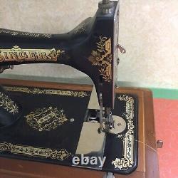 Antique Singer Sewing Machine Model 28 Hand Crank 1910 with Bentwood Case