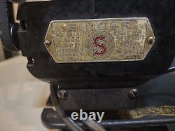 Antique Singer Sewing Machine Model 66 With Foot Pedal Tested 1950