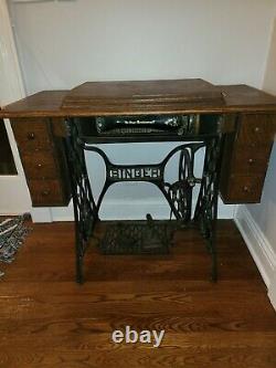 Antique Singer Sewing Machine Model 66/ plus Oak Cabinet 1920's
