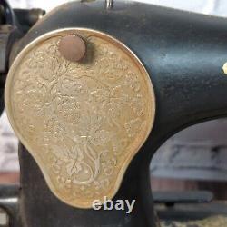 Antique Singer Sewing Machine Possibly 1910's Manual Crank