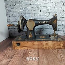 Antique Singer Sewing Machine Possibly 1910's Manual Crank