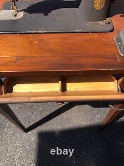 Antique Singer Sewing Machine Serial AH456094 hidaway wood furniture Table